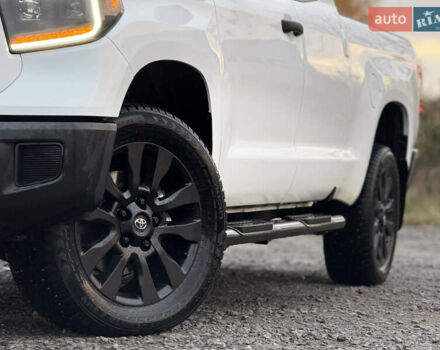 Белый Тойота Тундра, объемом двигателя 4.7 л и пробегом 120 тыс. км за 31500 $, фото 34 на Automoto.ua