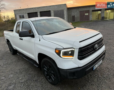Белый Тойота Тундра, объемом двигателя 4.7 л и пробегом 120 тыс. км за 31500 $, фото 8 на Automoto.ua