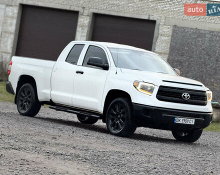 Белый Тойота Тундра, объемом двигателя 4.7 л и пробегом 120 тыс. км за 31500 $, фото 5 на Automoto.ua