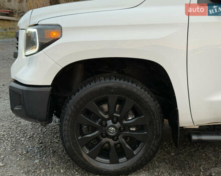 Белый Тойота Тундра, объемом двигателя 4.7 л и пробегом 120 тыс. км за 31500 $, фото 50 на Automoto.ua