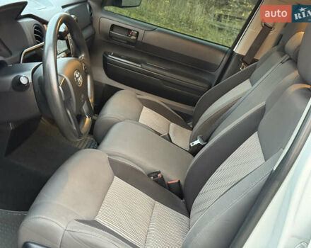 Белый Тойота Тундра, объемом двигателя 4.7 л и пробегом 120 тыс. км за 31500 $, фото 47 на Automoto.ua