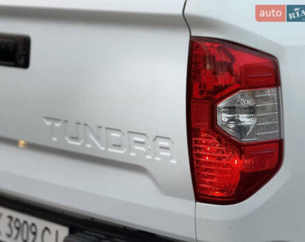 Белый Тойота Тундра, объемом двигателя 4.7 л и пробегом 120 тыс. км за 31500 $, фото 39 на Automoto.ua