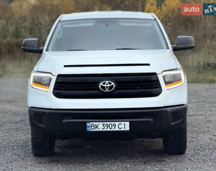Белый Тойота Тундра, объемом двигателя 4.7 л и пробегом 120 тыс. км за 31500 $, фото 37 на Automoto.ua