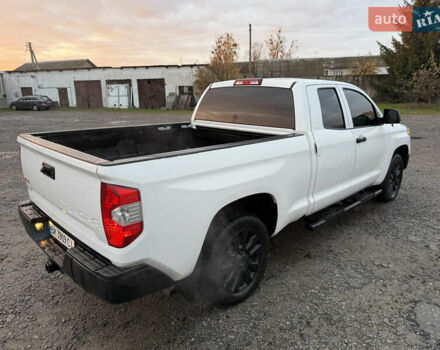 Белый Тойота Тундра, объемом двигателя 4.7 л и пробегом 120 тыс. км за 31500 $, фото 9 на Automoto.ua