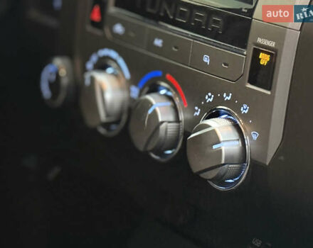 Белый Тойота Тундра, объемом двигателя 4.7 л и пробегом 120 тыс. км за 31500 $, фото 27 на Automoto.ua