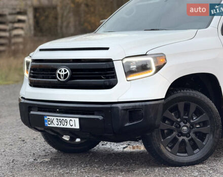 Белый Тойота Тундра, объемом двигателя 4.7 л и пробегом 120 тыс. км за 31500 $, фото 36 на Automoto.ua