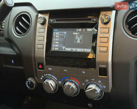 Белый Тойота Тундра, объемом двигателя 4.7 л и пробегом 120 тыс. км за 31500 $, фото 22 на Automoto.ua