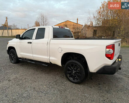 Белый Тойота Тундра, объемом двигателя 4.7 л и пробегом 120 тыс. км за 31500 $, фото 52 на Automoto.ua