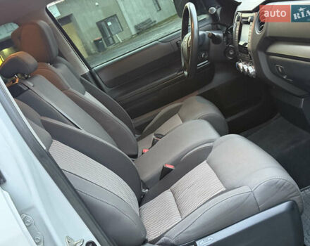 Белый Тойота Тундра, объемом двигателя 4.7 л и пробегом 120 тыс. км за 31500 $, фото 11 на Automoto.ua