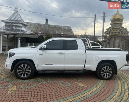 Білий Тойота Тундра, об'ємом двигуна 5.66 л та пробігом 8 тис. км за 52000 $, фото 9 на Automoto.ua