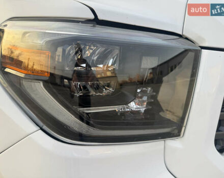 Белый Тойота Тундра, объемом двигателя 5.66 л и пробегом 142 тыс. км за 43700 $, фото 10 на Automoto.ua