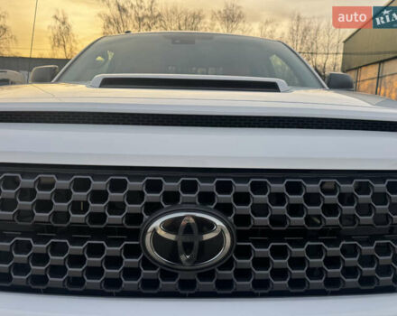 Белый Тойота Тундра, объемом двигателя 5.66 л и пробегом 142 тыс. км за 43700 $, фото 35 на Automoto.ua