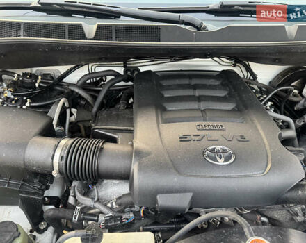 Белый Тойота Тундра, объемом двигателя 5.66 л и пробегом 142 тыс. км за 43700 $, фото 37 на Automoto.ua