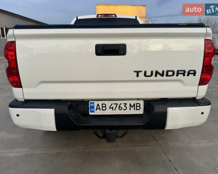 Белый Тойота Тундра, объемом двигателя 5.66 л и пробегом 142 тыс. км за 43700 $, фото 8 на Automoto.ua