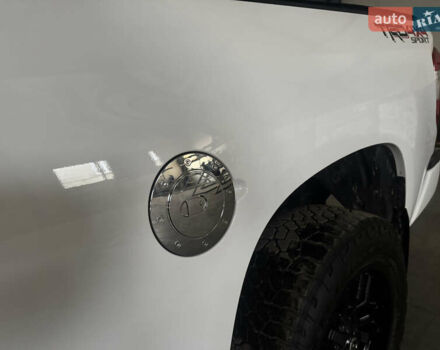 Белый Тойота Тундра, объемом двигателя 5.66 л и пробегом 142 тыс. км за 43700 $, фото 36 на Automoto.ua