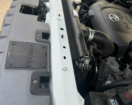 Белый Тойота Тундра, объемом двигателя 5.66 л и пробегом 142 тыс. км за 43700 $, фото 39 на Automoto.ua