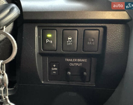 Белый Тойота Тундра, объемом двигателя 5.66 л и пробегом 142 тыс. км за 43700 $, фото 51 на Automoto.ua