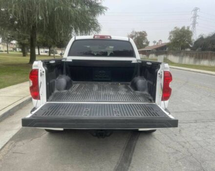 Белый Тойота Тундра, объемом двигателя 5.7 л и пробегом 39 тыс. км за 16500 $, фото 16 на Automoto.ua