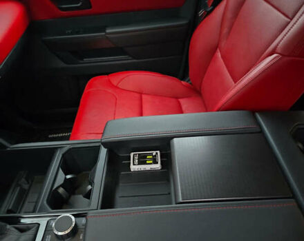 Белый Тойота Тундра, объемом двигателя 3.45 л и пробегом 4 тыс. км за 84848 $, фото 28 на Automoto.ua