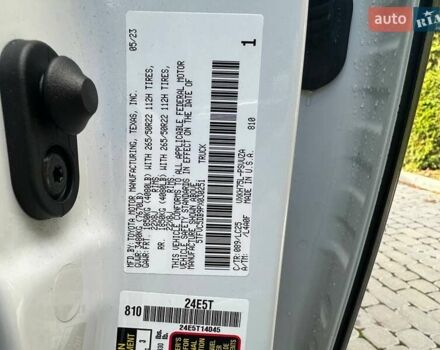 Белый Тойота Тундра, объемом двигателя 3.45 л и пробегом 40 тыс. км за 92500 $, фото 20 на Automoto.ua