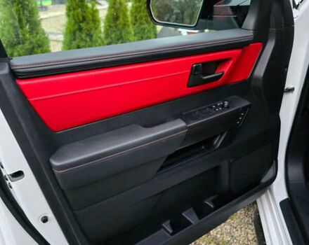 Белый Тойота Тундра, объемом двигателя 3.45 л и пробегом 4 тыс. км за 84848 $, фото 19 на Automoto.ua