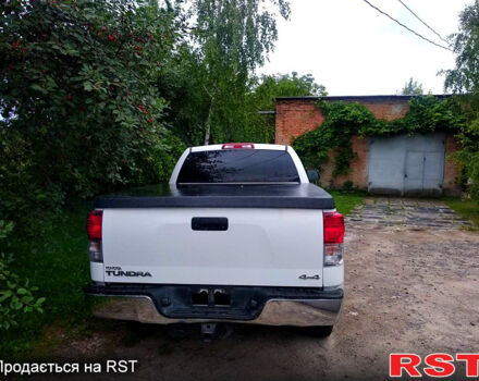 Белый Тойота Тундра, объемом двигателя 5.7 л и пробегом 206 тыс. км за 18500 $, фото 9 на Automoto.ua