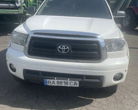 Білий Тойота Тундра, об'ємом двигуна 4.6 л та пробігом 280 тис. км за 15000 $, фото 1 на Automoto.ua