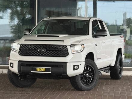 Тойота Тундра 2018 у Києві на Automoto.ua Білий Тойота Тундра, об'ємом двигуна 5.7 л та пробігом 140 тис. км за 33900 $, фото 1 на Automoto.ua