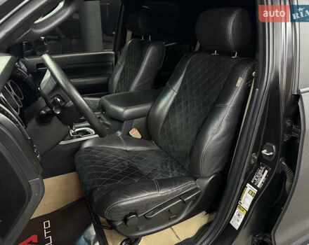 Черный Тойота Тундра, объемом двигателя 5.7 л и пробегом 158 тыс. км за 19900 $, фото 18 на Automoto.ua