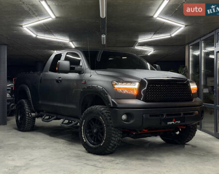 Черный Тойота Тундра, объемом двигателя 5.7 л и пробегом 158 тыс. км за 19900 $, фото 1 на Automoto.ua