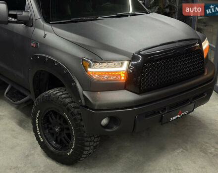 Черный Тойота Тундра, объемом двигателя 5.7 л и пробегом 158 тыс. км за 19900 $, фото 3 на Automoto.ua