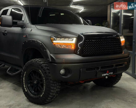 Черный Тойота Тундра, объемом двигателя 5.7 л и пробегом 158 тыс. км за 19900 $, фото 2 на Automoto.ua
