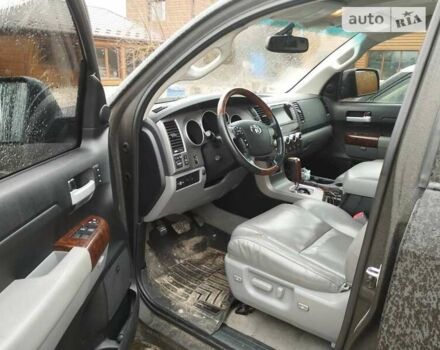 Чорний Тойота Тундра, об'ємом двигуна 4.6 л та пробігом 170 тис. км за 27000 $, фото 2 на Automoto.ua