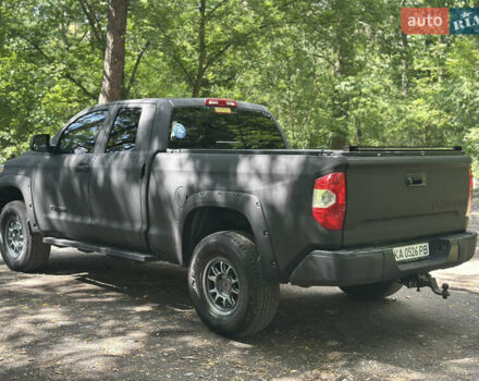 Черный Тойота Тундра, объемом двигателя 5.69 л и пробегом 173 тыс. км за 26000 $, фото 6 на Automoto.ua