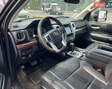 Черный Тойота Тундра, объемом двигателя 5.7 л и пробегом 144 тыс. км за 31000 $, фото 9 на Automoto.ua