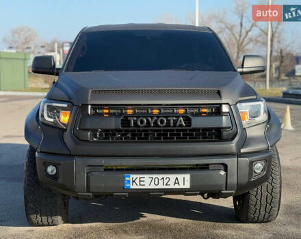 Черный Тойота Тундра, объемом двигателя 5.66 л и пробегом 120 тыс. км за 24500 $, фото 19 на Automoto.ua