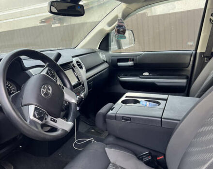 Черный Тойота Тундра, объемом двигателя 4.6 л и пробегом 38 тыс. км за 30000 $, фото 3 на Automoto.ua