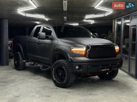 Черный Тойота Тундра, объемом двигателя 5.7 л и пробегом 158 тыс. км за 19900 $, фото 1 на Automoto.ua