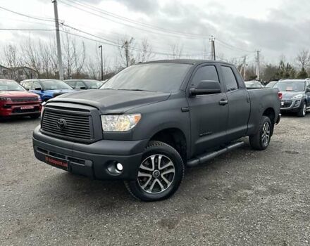 Черный Тойота Тундра, объемом двигателя 5.66 л и пробегом 117 тыс. км за 29000 $, фото 1 на Automoto.ua