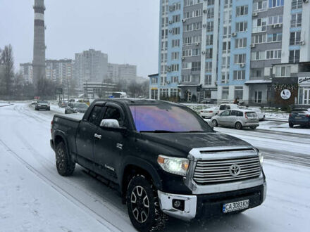 Черный Тойота Тундра, объемом двигателя 5.66 л и пробегом 190 тыс. км за 27500 $, фото 1 на Automoto.ua