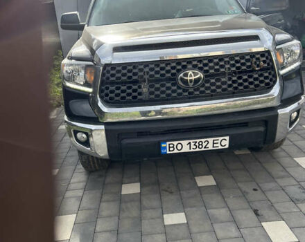 Черный Тойота Тундра, объемом двигателя 4.6 л и пробегом 38 тыс. км за 30000 $, фото 1 на Automoto.ua