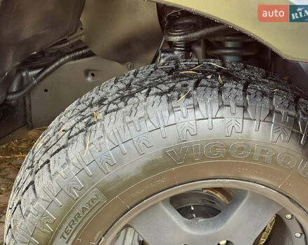 Красный Тойота Тундра, объемом двигателя 5.7 л и пробегом 205 тыс. км за 22900 $, фото 9 на Automoto.ua