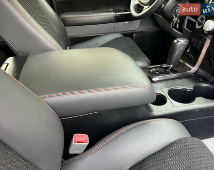 Красный Тойота Тундра, объемом двигателя 5.7 л и пробегом 205 тыс. км за 22900 $, фото 114 на Automoto.ua