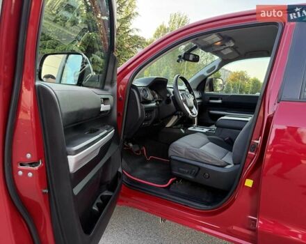 Красный Тойота Тундра, объемом двигателя 5.66 л и пробегом 106 тыс. км за 28800 $, фото 9 на Automoto.ua