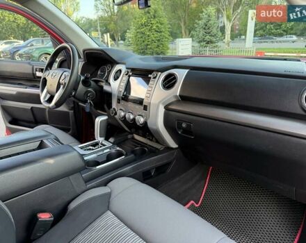 Красный Тойота Тундра, объемом двигателя 5.66 л и пробегом 106 тыс. км за 28800 $, фото 18 на Automoto.ua