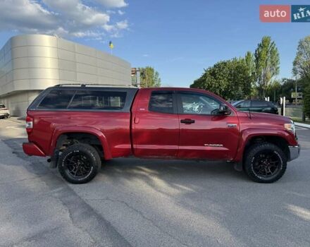 Красный Тойота Тундра, объемом двигателя 5.66 л и пробегом 106 тыс. км за 28800 $, фото 3 на Automoto.ua