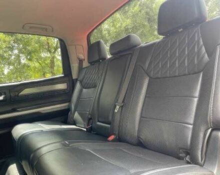 Красный Тойота Тундра, объемом двигателя 5.7 л и пробегом 88 тыс. км за 13500 $, фото 9 на Automoto.ua