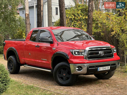 Красный Тойота Тундра, объемом двигателя 5.7 л и пробегом 205 тыс. км за 22900 $, фото 1 на Automoto.ua