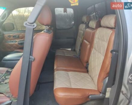 Серый Тойота Тундра, объемом двигателя 4.7 л и пробегом 300 тыс. км за 10300 $, фото 6 на Automoto.ua