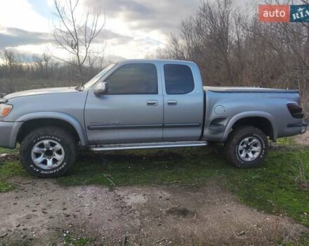 Серый Тойота Тундра, объемом двигателя 4.7 л и пробегом 300 тыс. км за 10300 $, фото 2 на Automoto.ua